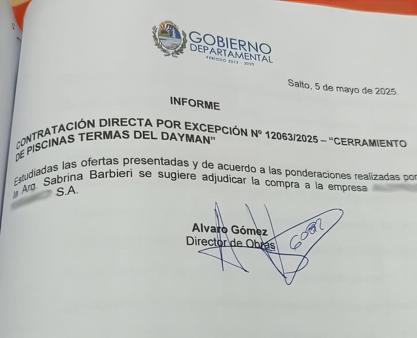 El expediente firmado por el Director de Obras donde se otorga la obra por la vía de la contratación directa por excepción.
